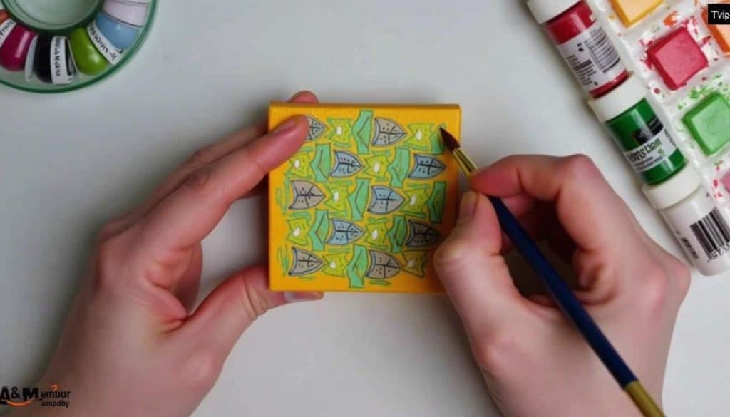 47 Easy Small Canvas Painting Ideas for Beginners 1 geometric mini canvas painting
